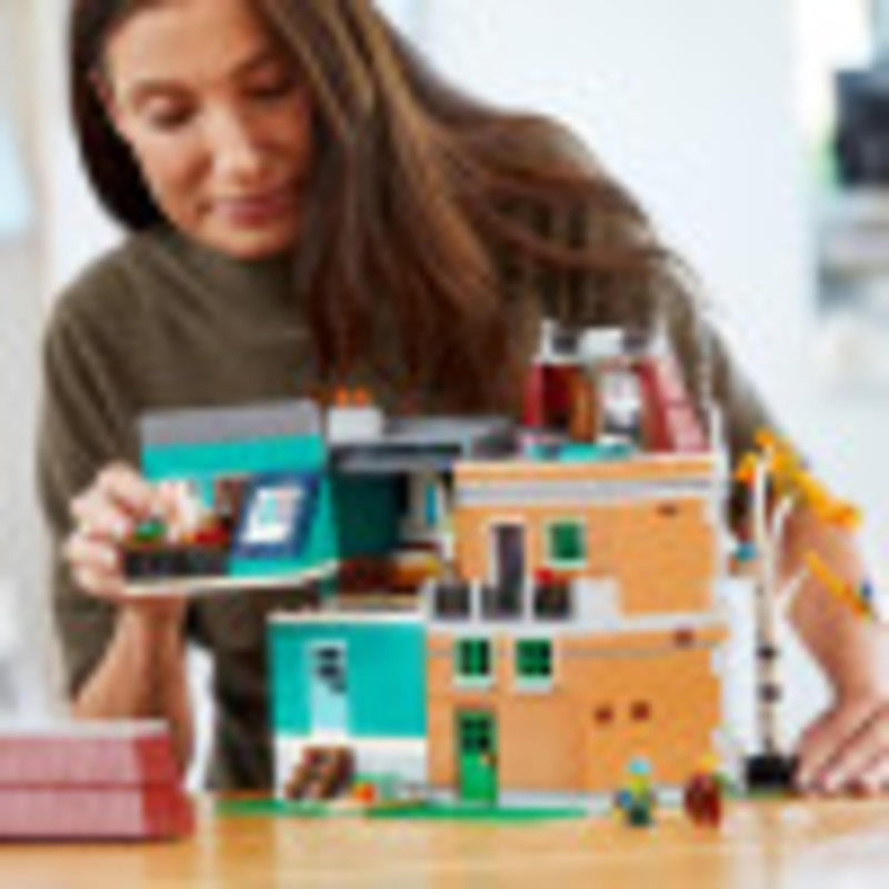 LEGO Creator Expert Bookshop 10270 Modular Building Kit, Big Set and Collectors Toy for Adults, New