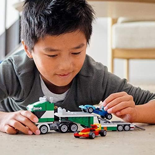 LEGO 31113 Creator 3-In-1 Rennwagentransporter Spielzeug LKW mit Anhänger, Kran und Boot, Rennwagen