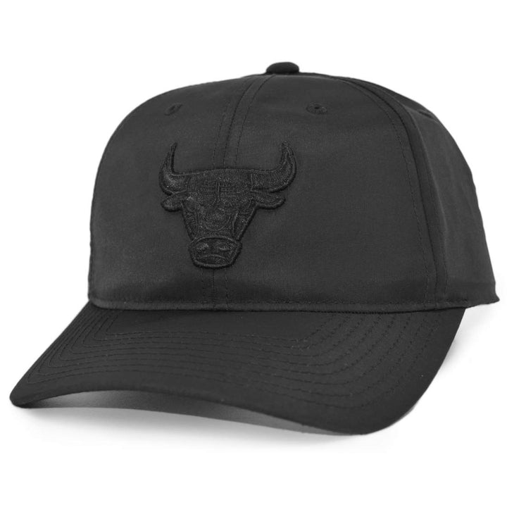 Mitchell & Ness NBA Combat Low Pro Snapback Chicago Bulls Black
