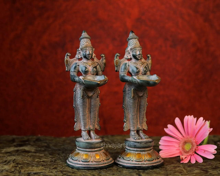 SHIVAJI ARTS Tiefe Lakshmi-Statue aus Messing, Öldocht-Diya-Paar, indisches handgefertigtes Deepak f