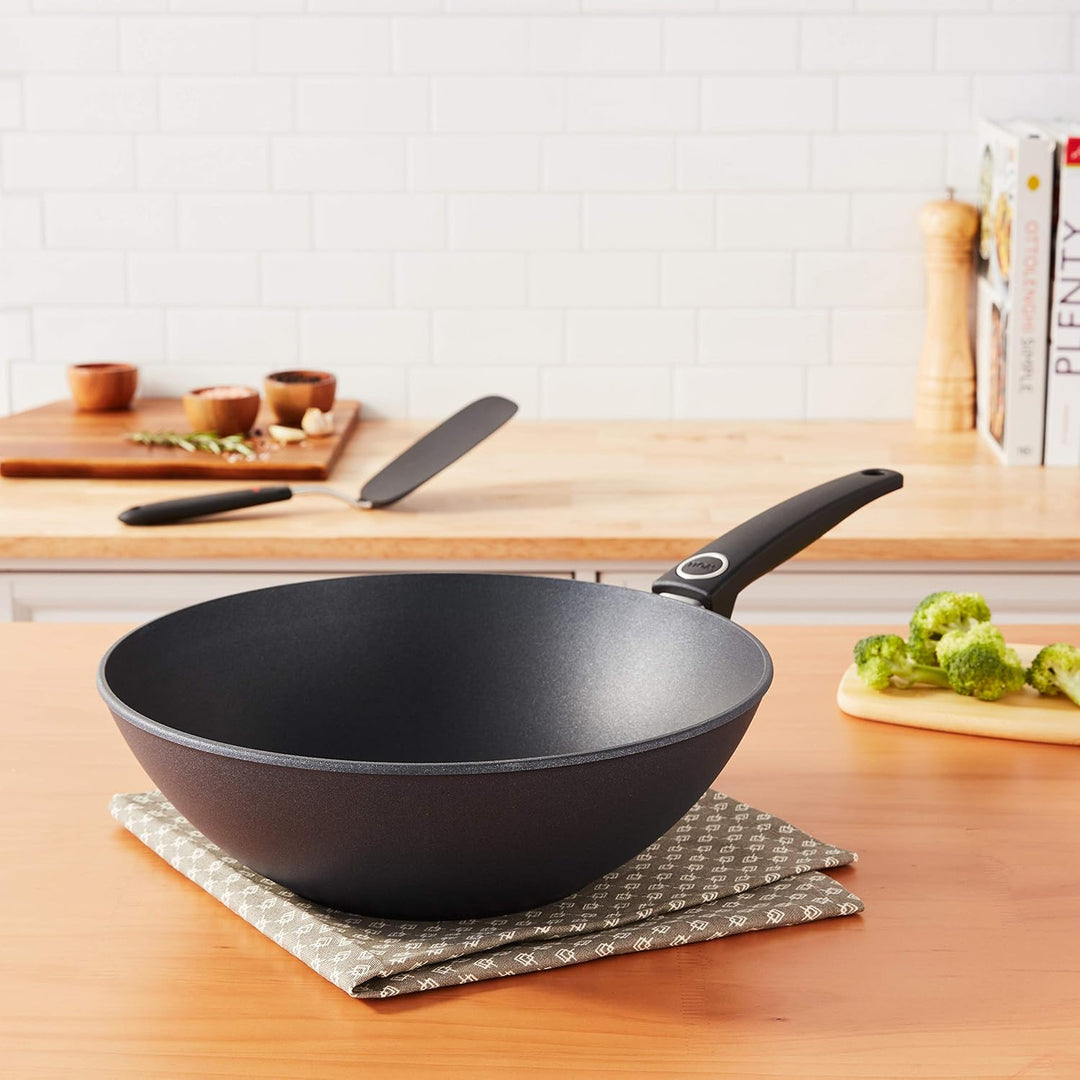 Woll Lite/Plus Wok aus Aluminiumguss, diamantverstärkt, antihaftbeschichtet, kratzfest, 29 cm, Schwa