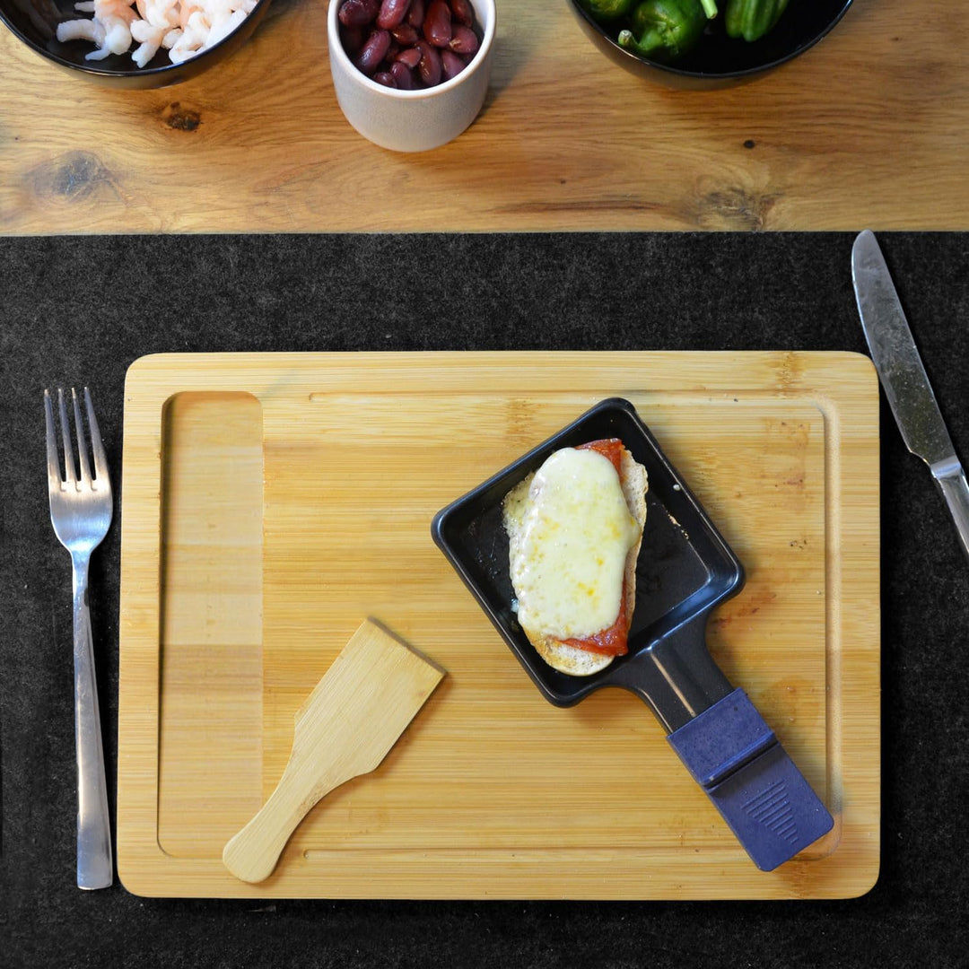 DuneDesign 2 Personen Raclette Teller Set mit Spachtel - 30x22 Raclette Brettchen Holz Spatel - Racl