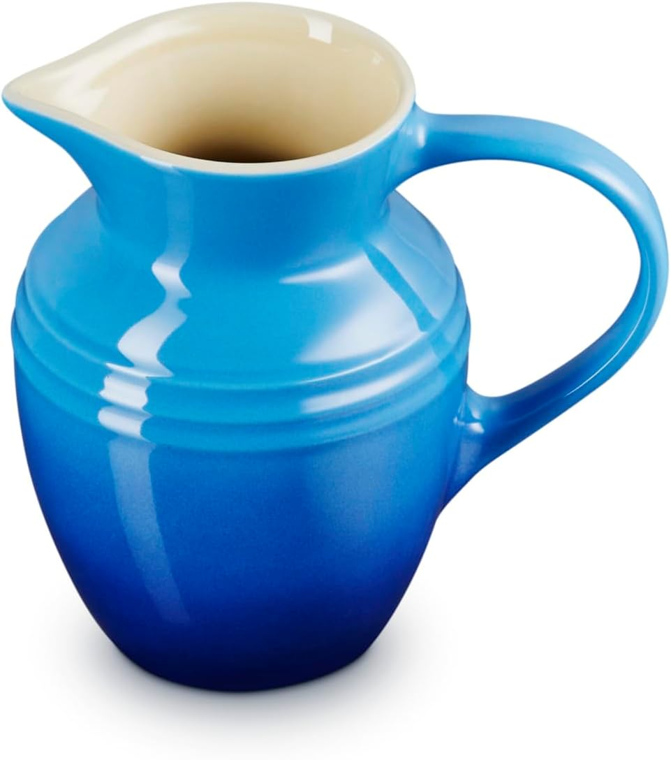 Le Creuset Kleiner Saftkrug Klassik aus Steinzeug, 0,6 L, Azure, 80903062200005, Azure