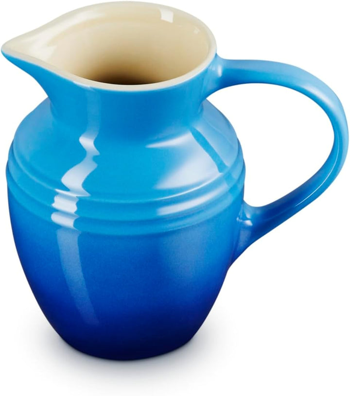 Le Creuset Kleiner Saftkrug Klassik aus Steinzeug, 0,6 L, Azure, 80903062200005, Azure