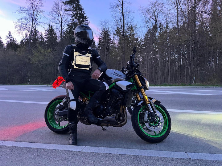 reflektierenede Chest Bag ideal für Motorrad und Radfahrer, mit magnetischen Seitenverschlüssen und