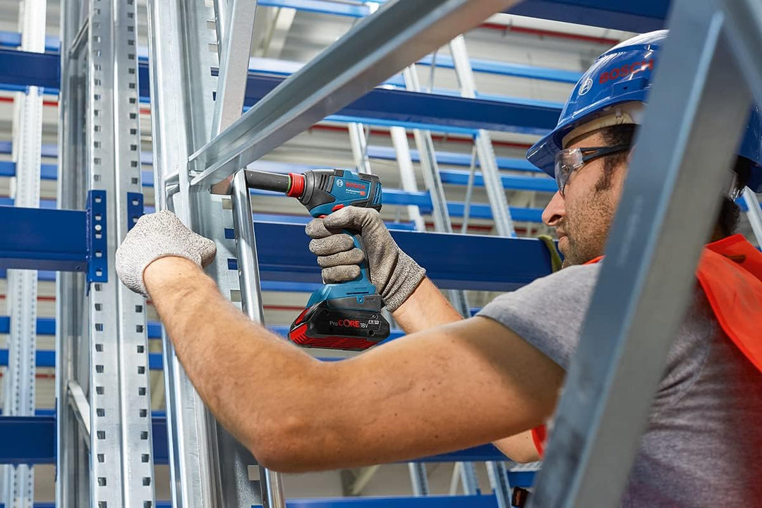Bosch Professional 18V System Akku Drehschlagschrauber GDX 18V-200 (max. Drehmoment 200 Nm, ohne Akk