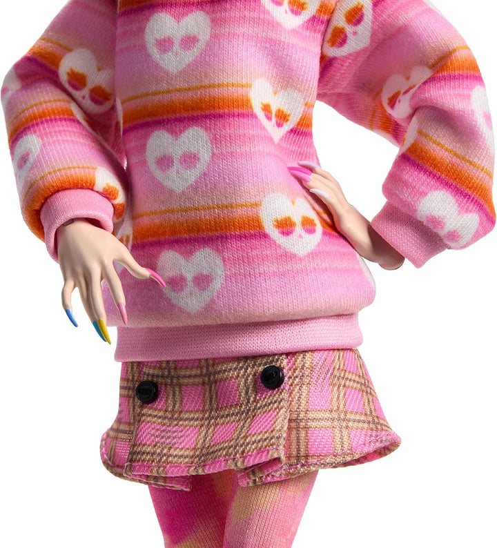 Monster High Wednesday Puppe und Accessoires, Enid Sinclair Sammelfigur in pink mit Baskenmütze und