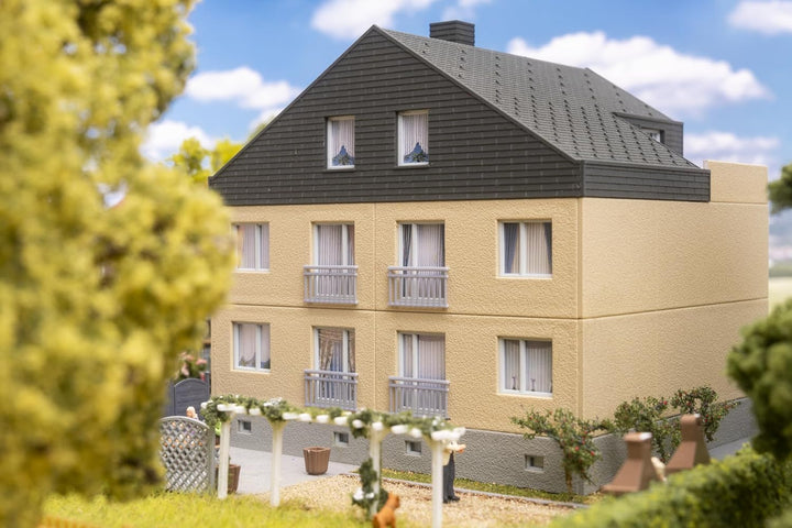 Faller 130755 - Mehrfamilienhaus - Spurweite H0
