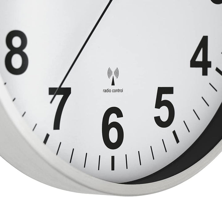 PRIM Design Radio Control Funk Wanduhr, Weiss/Silber, funkgesteuert aus Metall, Funkwanduhr Modern,