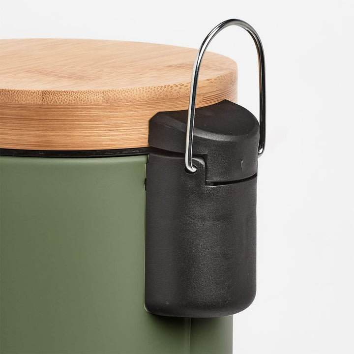 Kosmetikeimer aus Metall mit Bambusdeckel olivgrün 3 Liter mit Absenkautomatik Olivgrün Ø16,8 x 24 c