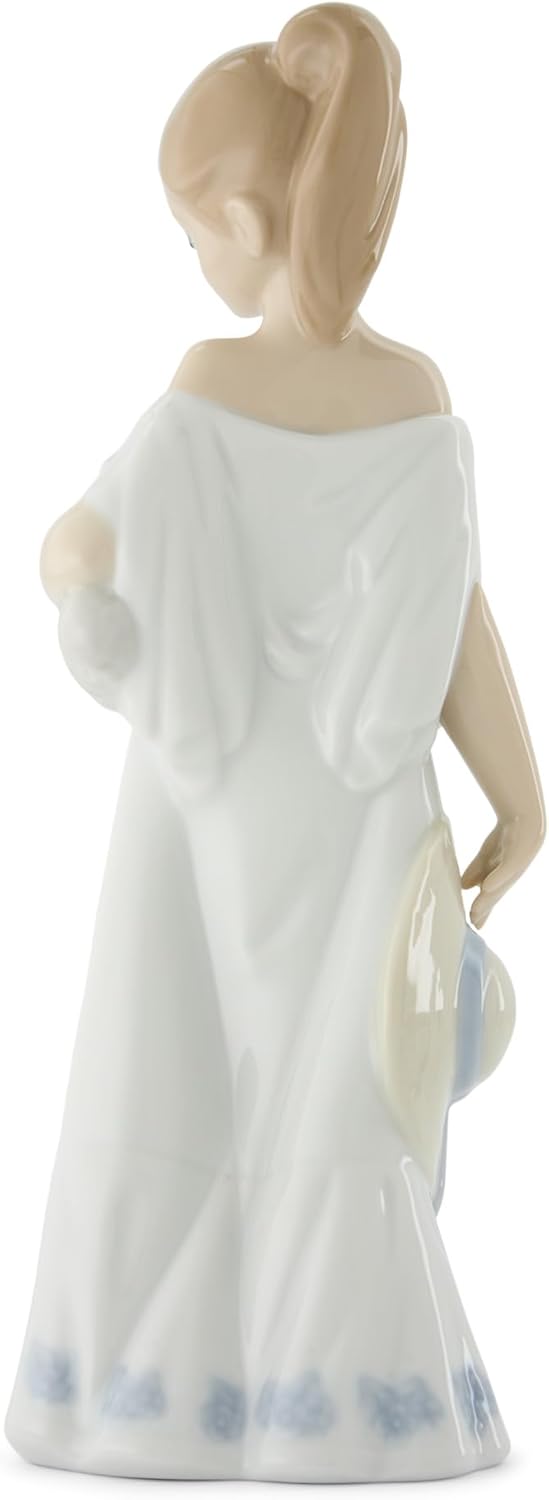 NAO Porcelain by Lladro Together IN The Countryside (Girl Holding Puppy Dog) 2001433