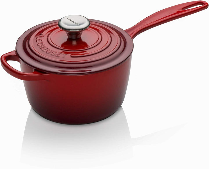 Le Creuset Signature Stielkasserolle aus Gusseisen, Rund, Ø 16 cm, 1,2 l, Für alle Herdarten inkl. I