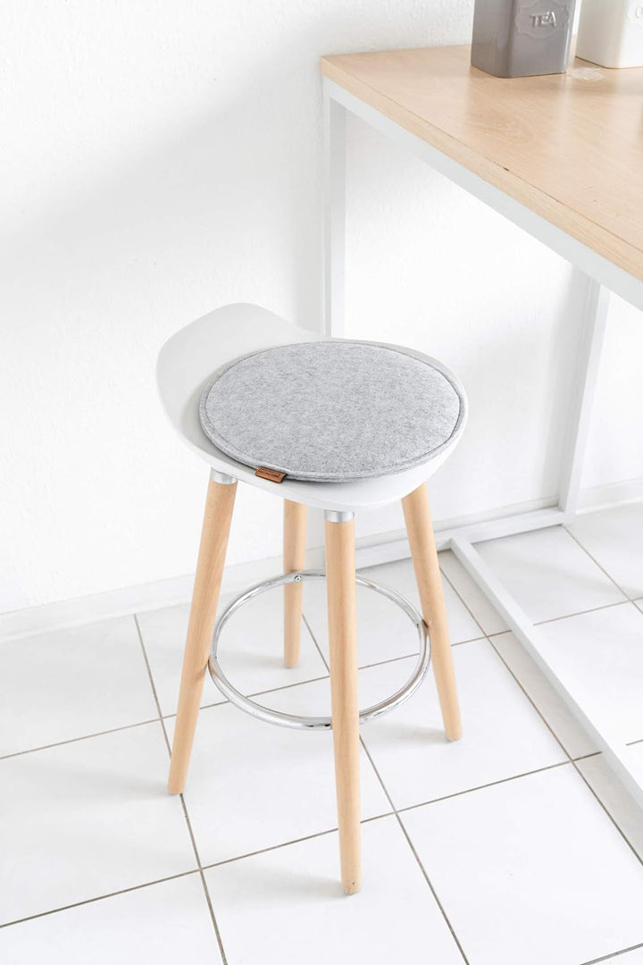 MIQIO Design Sitzkissen Rund aus Filz ø35 cm | 4er Set | Waschbare Stuhlkissen rutschfest | Gemütlic