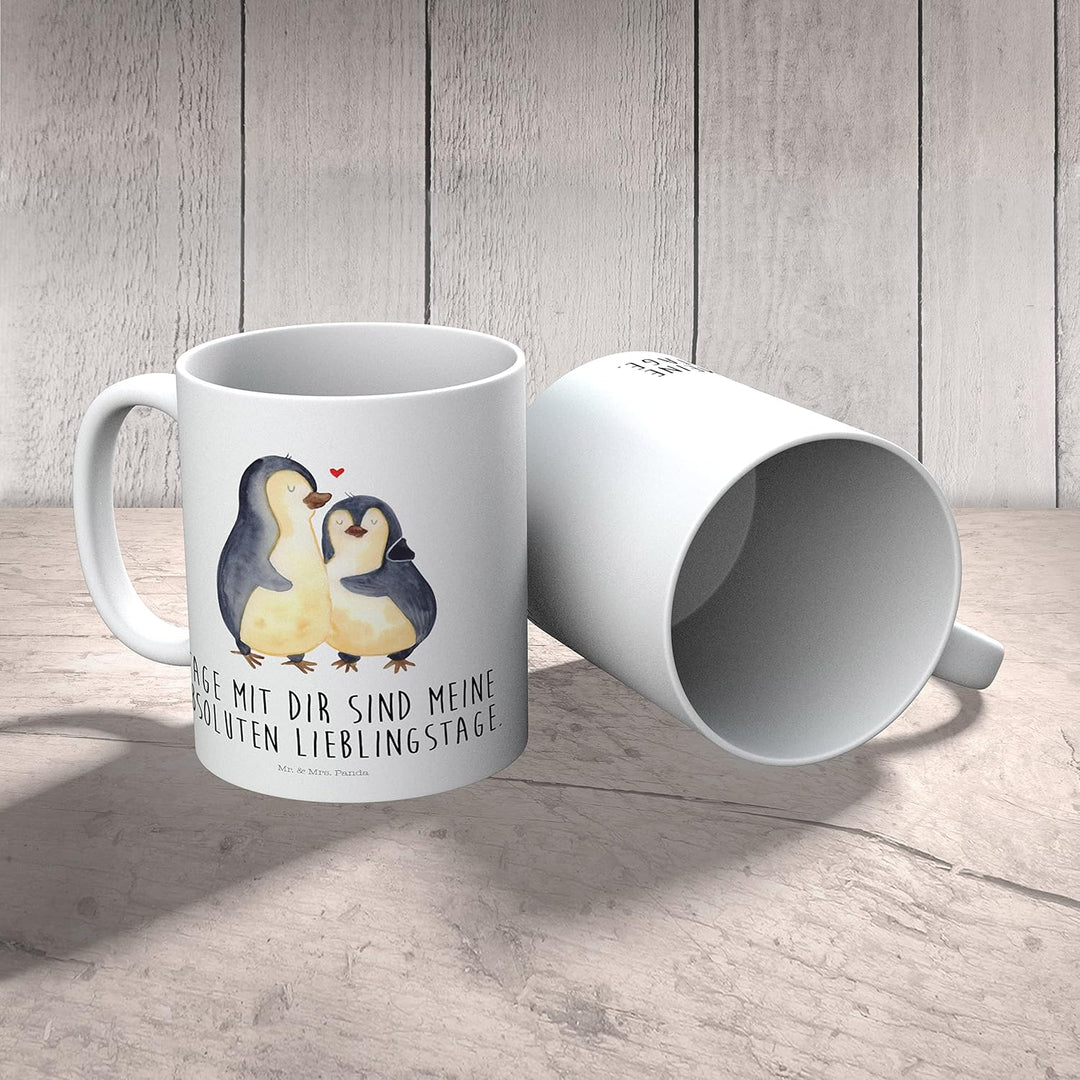 Mr. & Mrs. Panda Kinderbecher Pinguin umarmen - Geschenk, Plastikbecher, Hochzeitstag, Camping Tasse