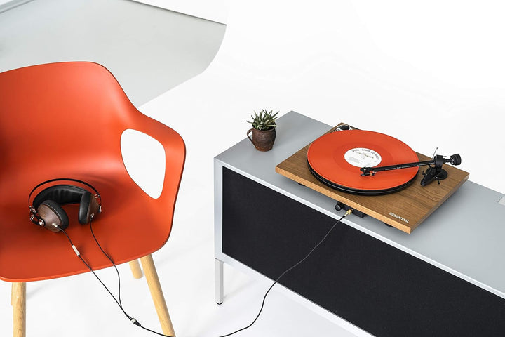 Pro-Ject Essential III HP, Audiophiler Plattenspieler mit Kopfhörerausgang (Walnuss), Walnuss