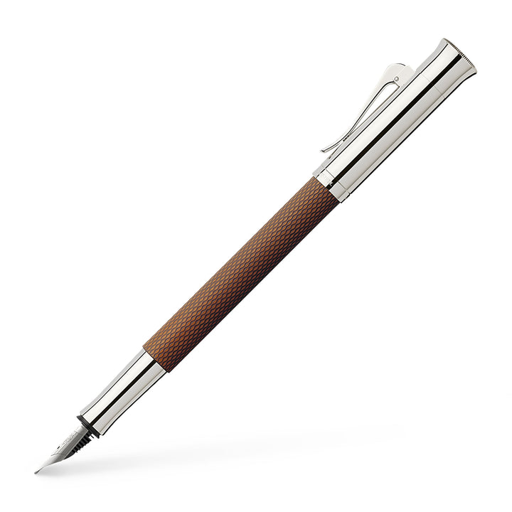Graf von Faber-Castell 146520 - Füllfederhalter Guilloche, Cognac, Federbreite M, 1 Stück, Braun, mi