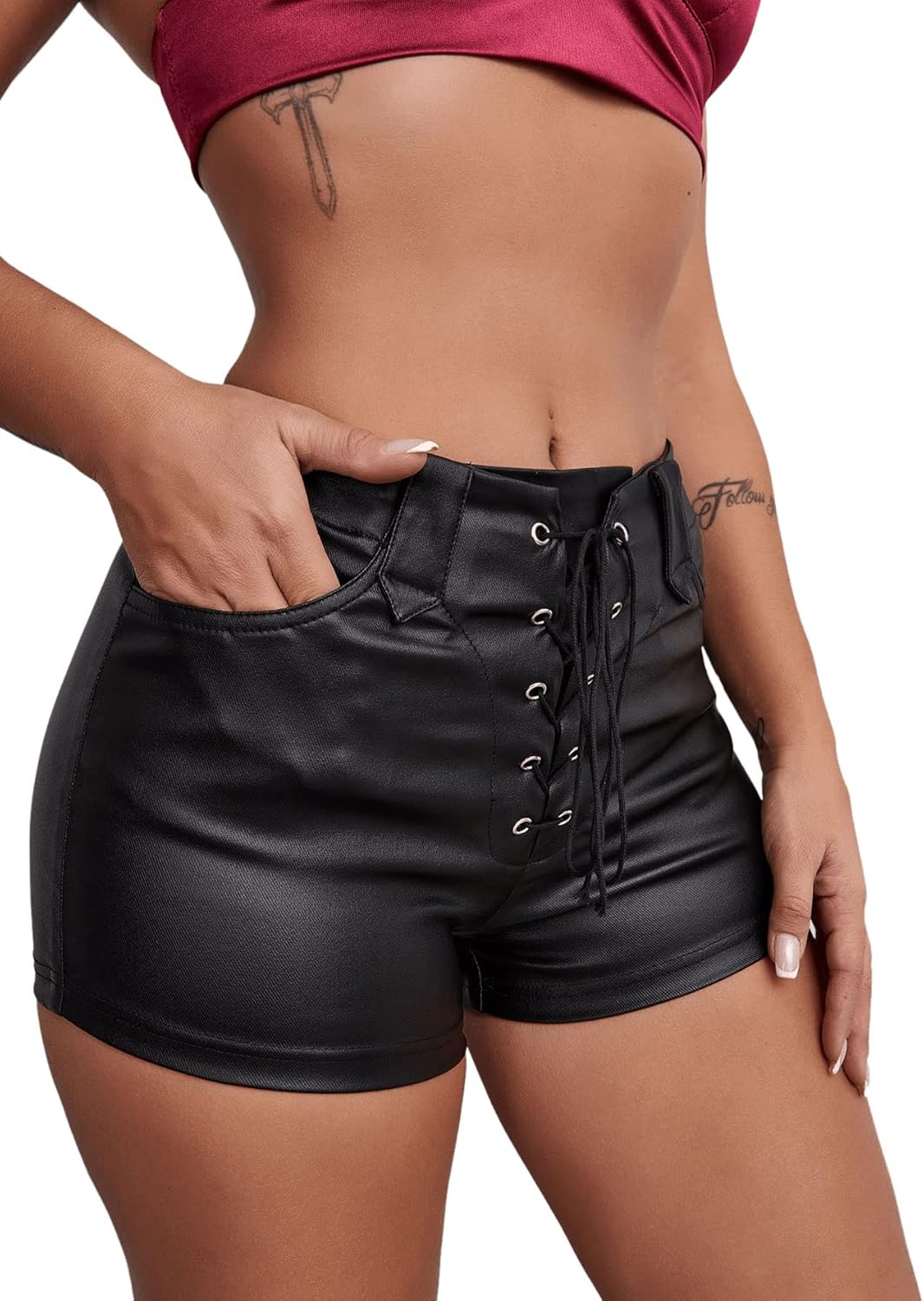 GORGLITTER Damen Stretch Shorts Kurze Hose PU Lederoptik Kunstlederhose Nachtclub Hosen mit Öse und