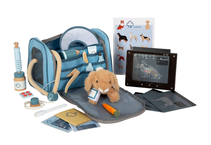 small Foot Tierarzt-Tasche mit Hase, Spielset mit umfangreichem Zubehör aus Holz, 24-TLG, mit Traget