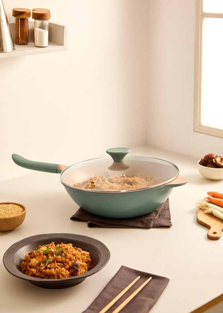CREATE / WOK STUDIO/Wok aus Aluminiumguss mit Keramikbeschichtung Salbeigrün/Für alle Herdarten geei