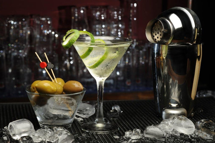 Cocktail Shaker Set + Rezeptbuch: Premium Edelstahl Bar Cocktailset Cocktailshaker Messbecher Strohh