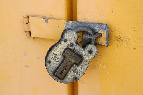 Henry Squire 660 Old English Padlock with Steel Case 64mm L Multi, L Multi