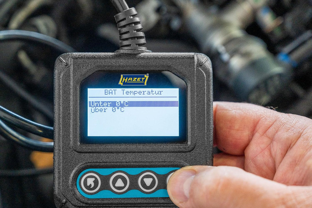 Hazet Batterietester 4650-6, für 12 V Fahrzeugbatterien, mit Polklemmen, Test und Analyse mit LCD Di