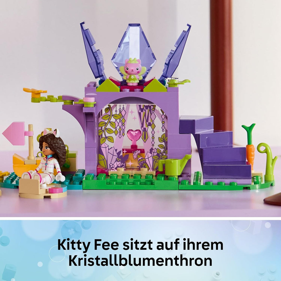 LEGO Gabbys Puppenhaus - Zuckerguss-Gebirge und Kätzchen-Garten - Spielset mit Minifigur, Panda Pföt
