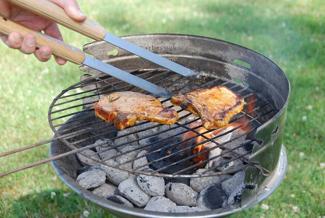 Esschert Design Grillbesteck in der Tasche, 4-teilig bestehen aus: Grillgabel, Grillzange, Wender, P