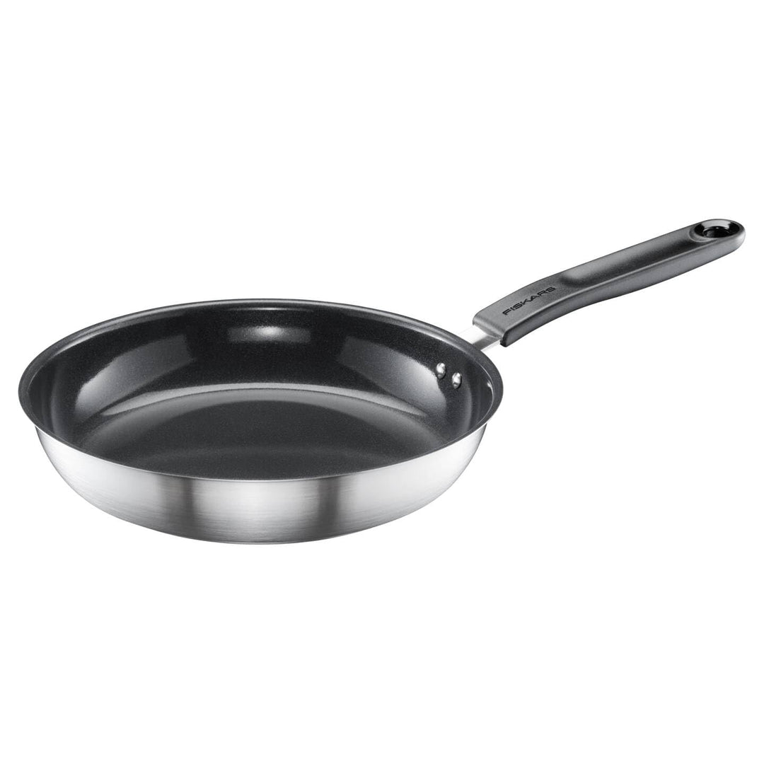 Fiskars Bratpfanne, Ø 24 cm, Beschichtete Pfanne, Für alle Kochfelder geeignet, Recycelter Edelstahl
