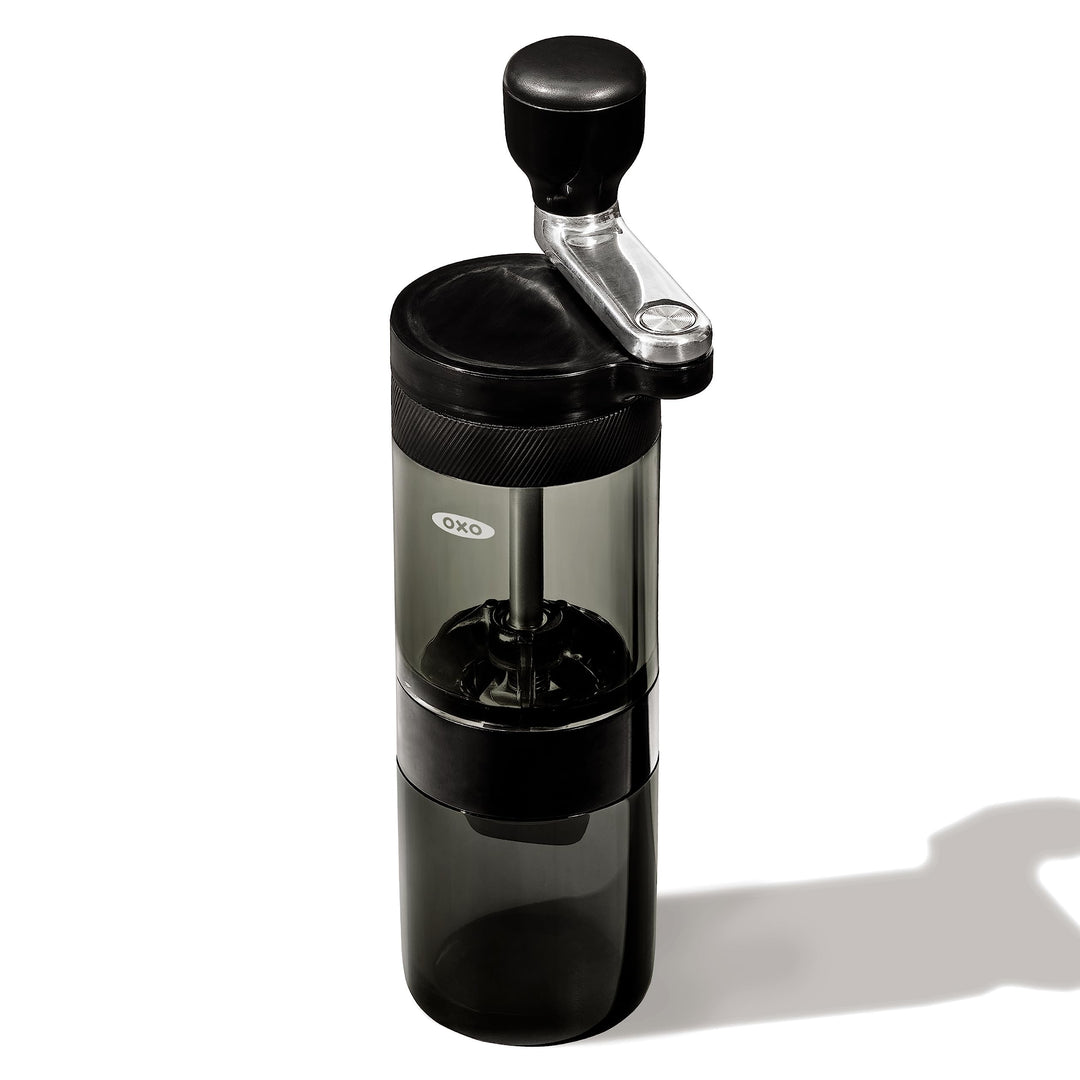 OXO Brew Manuelle Kaffeemühle – konisches Edelstahl-Mahlwerk, 40 Mahleinstellungen, kompakt und trag