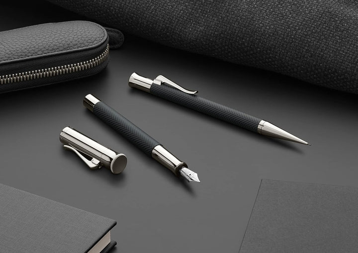Graf von Faber-Castell 146701 - Füllfederhalter Guilloche Ciselé, Anthrazit, Federbreite F, 1 Stück