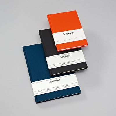 Semikolon 350924 - Notizbuch Classic A4 liniert - 176 Seiten, cremeweisses Papier – Lesezeichen – bl