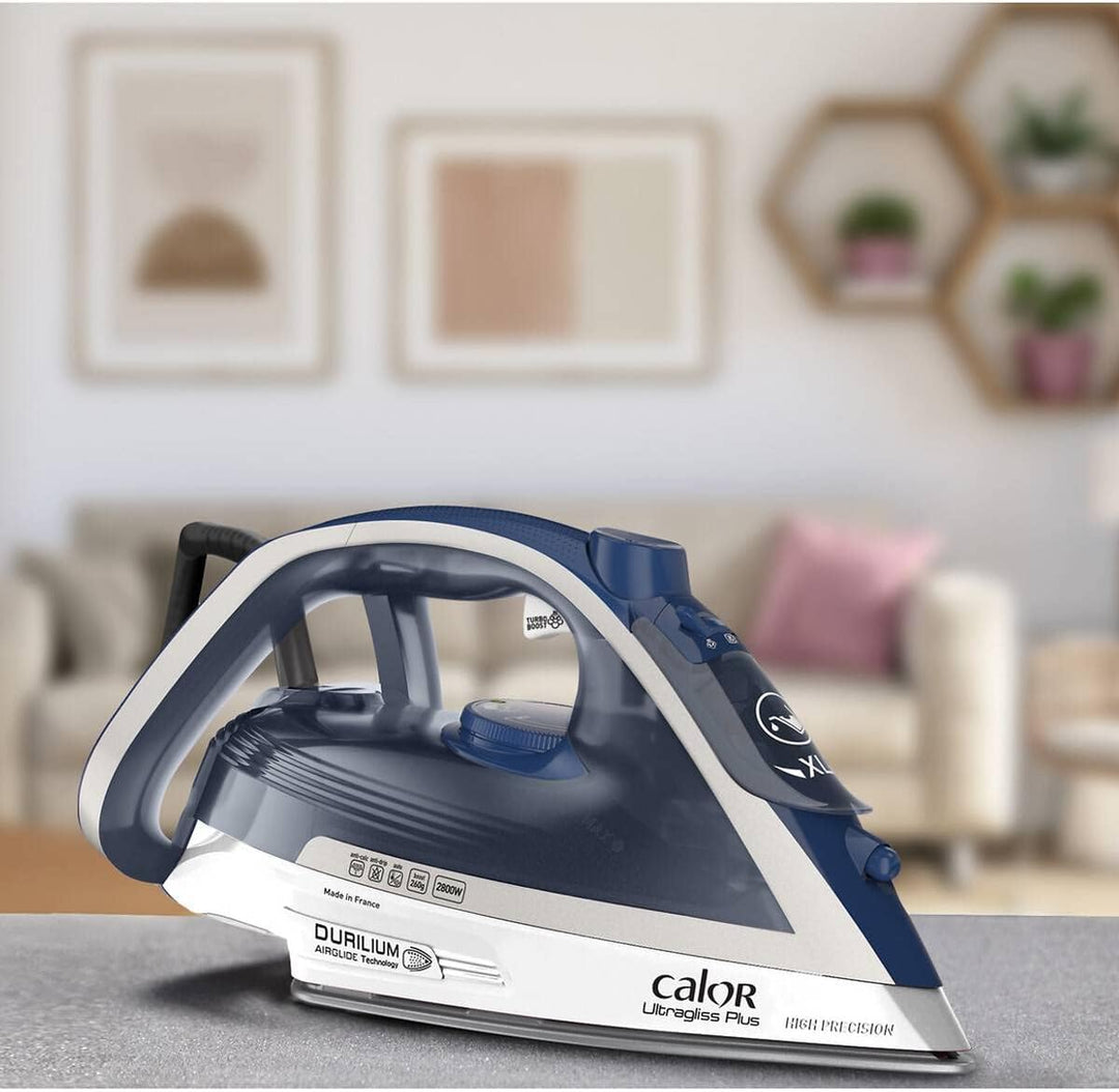 Calor Ultragliss Plus Bügeleisen, 2800 W, Dampfleistung 50 g/min, Dampfstossfunktion 260 g/min, Löch