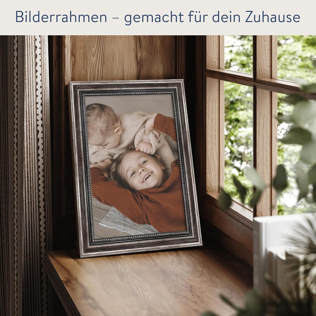 WANDStyle Bilderrahmen Metall-Optik 24x30 cm aus Holz im Barock-Stil zum Aufhängen, Fotorahmen Made