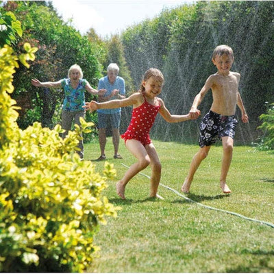 Hozelock Garten Schlauch Sprinkler-Schlauch 7,5 Meter und Grundaussattung, Bewässerungsfläche, Mehrf
