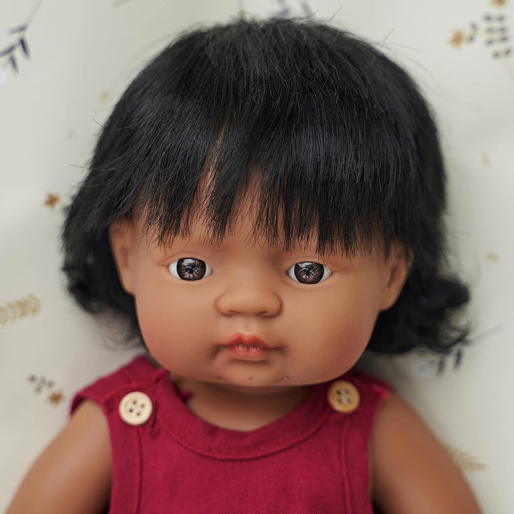 Miniland 31158 - Baby (südamerikanisches Mädchen) 40 cm SÜDAMERIKANISCHES MÄDCHEN 38cm, SÜDAMERIKANI