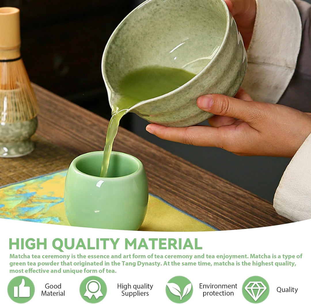 Japanische Matcha-Schale mit Ausgiesser, Chawan Matcha-Teeschale mit Schneebesenablage, Traditionell
