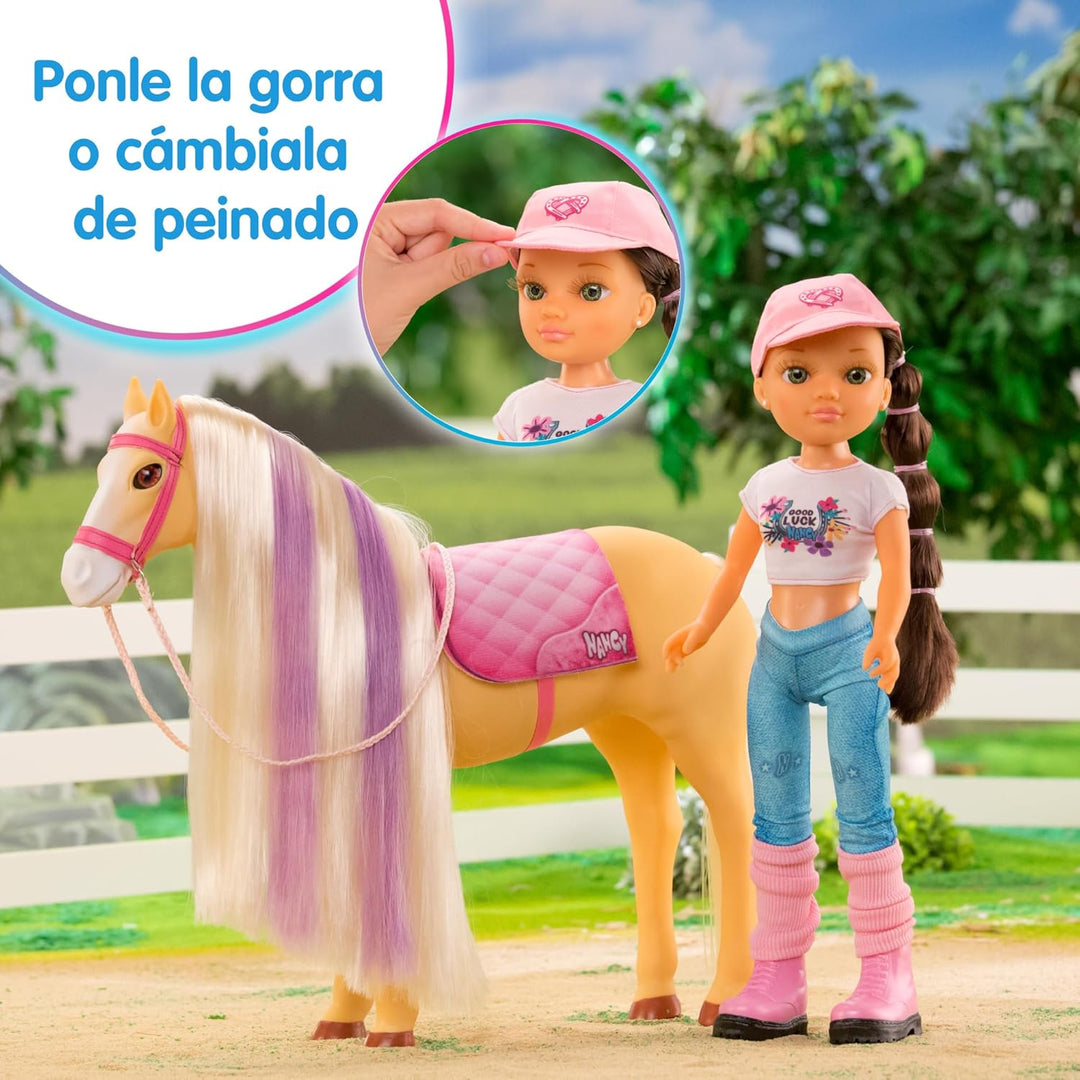 NANCY - A Day with her Horse, Modepuppe mit Pferd, Pflegezubehör, Bürstenschwamm, der die Farbe des