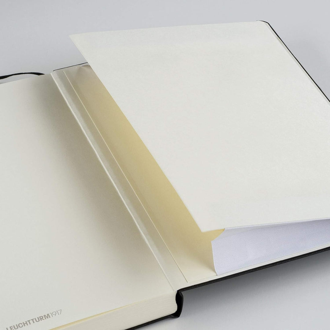 LEUCHTTURM1917 307959 Notizbuch Master Classic (A4+), Hardcover, 235 nummerierte Seiten, Schwarz, ka