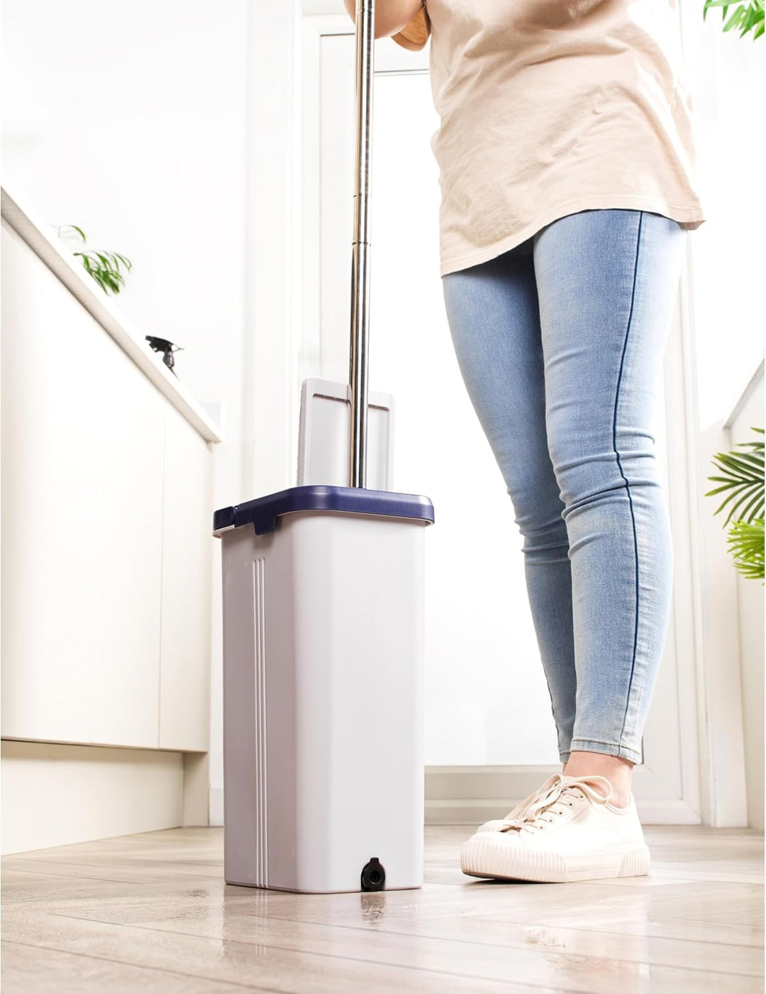 Beldray LA030223FEU7 Deep Clean Flachmopp &amp; Eimer Set – selbstauswringender Schmutzabstreifer mit zw