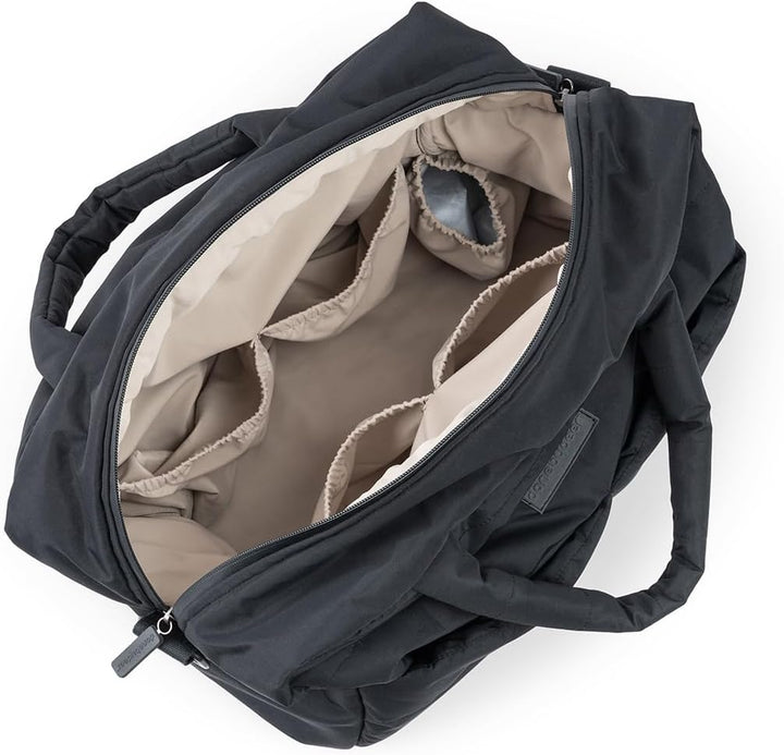 Done by Deer Gesteppte Wickeltasche - Wickelunterlage und zwei Haken für den Kinderwagen enthalten -