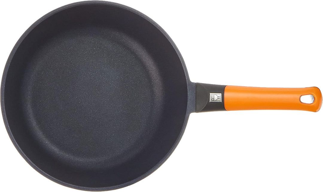 BRA Efficient Orange Bratpfanne 28 cm, Aluminiumguss mit Platinum Plus Antihaftbeschichtung, geeigne