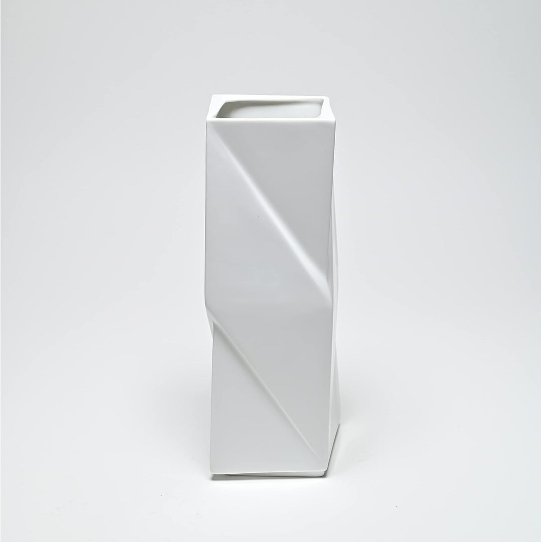 archbase.design - Vase Ribbon small - Made in Germany - Handarbeit - deutsches Hartporzellan (Weiss)