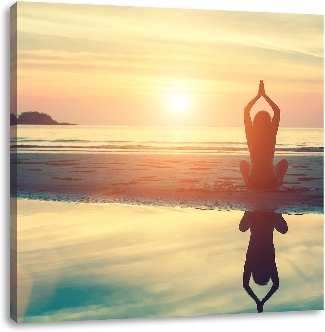 Pixxprint Frau in Einer Yogapose am Strand als Leinwandbild | Grösse: 70x70 cm | Wandbild | Kunstdru