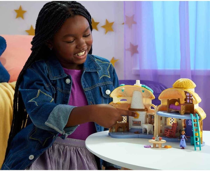 Mattel Disneys Wish Cottage Spielset mit Asha von Rosas Minipuppe, Sternenfigur und über 15 Zubehört