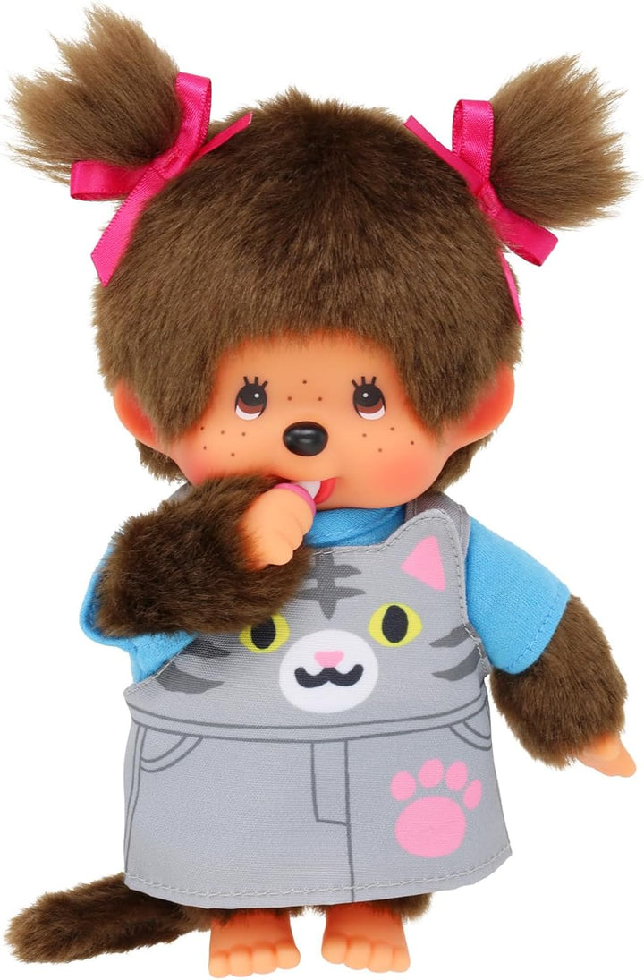 Sekiguchi 203895 - Original Monchhichi Mädchen mit Latzkleid und Katzengesicht, ca. 20 cm grosses Ku