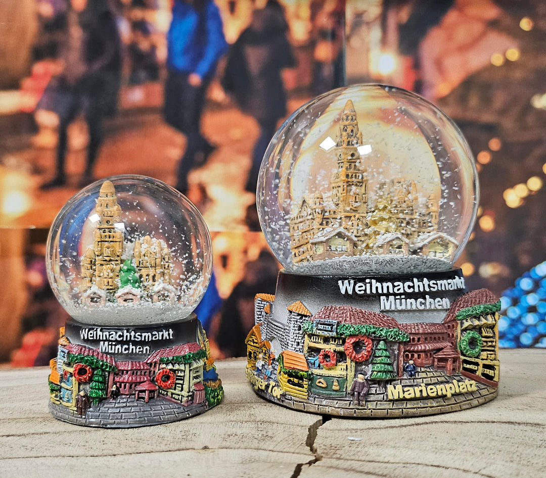 2er Set süsse Souvenir-Schneekugeln Weihnachtsmarkt München in 2 Grössen | Christkindlmarkt | Durchm