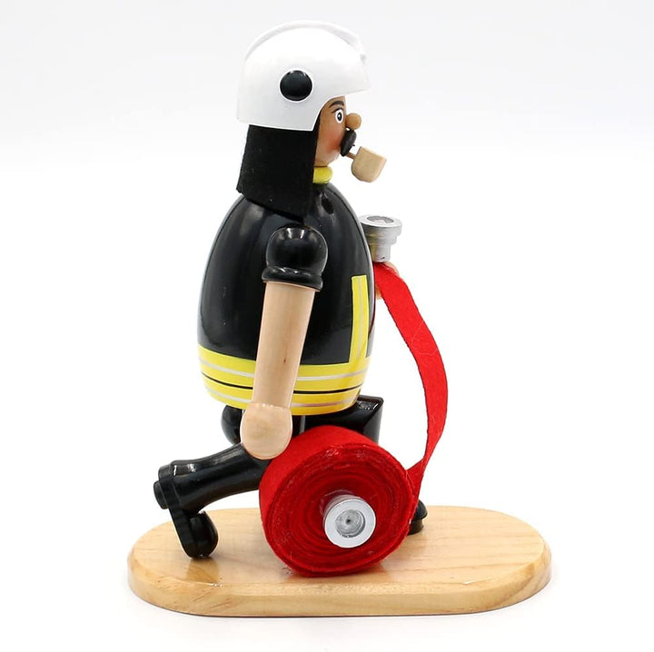 Dekohelden24 Räuchermann, ca. 20 cm, Feuerwehrmann mit Schlauch, Feuerwehrmann mit Schlauch