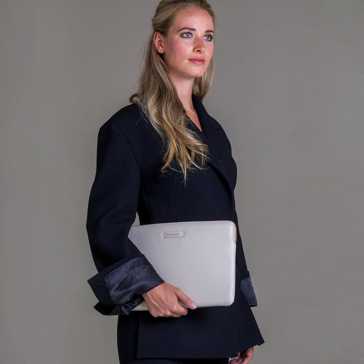dbramante1928 - Paris+ Laptophülle Leder - MB Pro 13 - Kompatibel für MacBook Pro - (20)/Air(20) - L