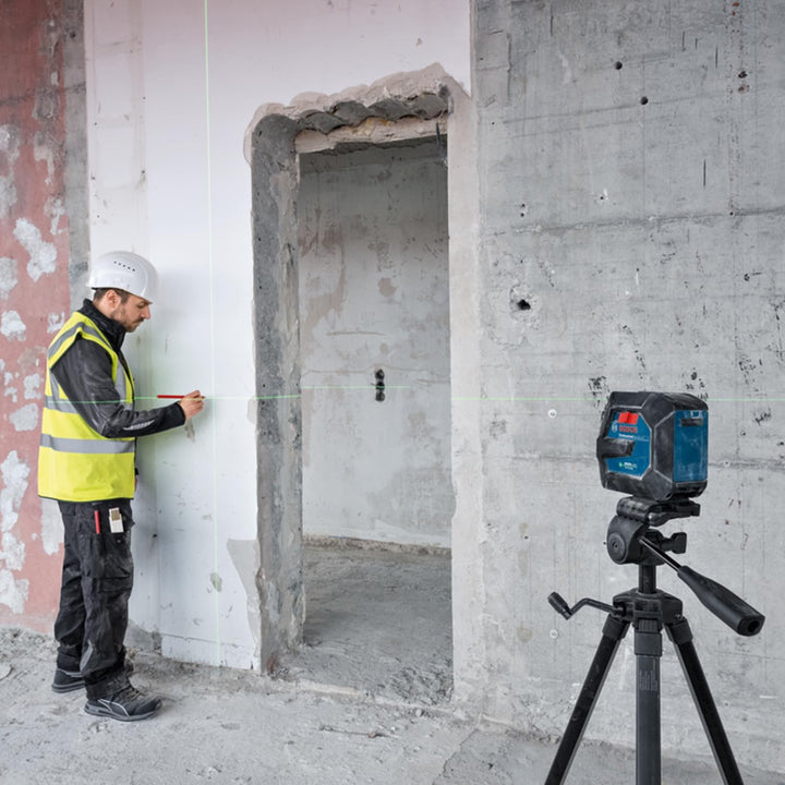 Bosch Professional Linienlaser GLL 20-22 G (Halterung LB 10, grüner Laser, Innenbereich, Dual Power